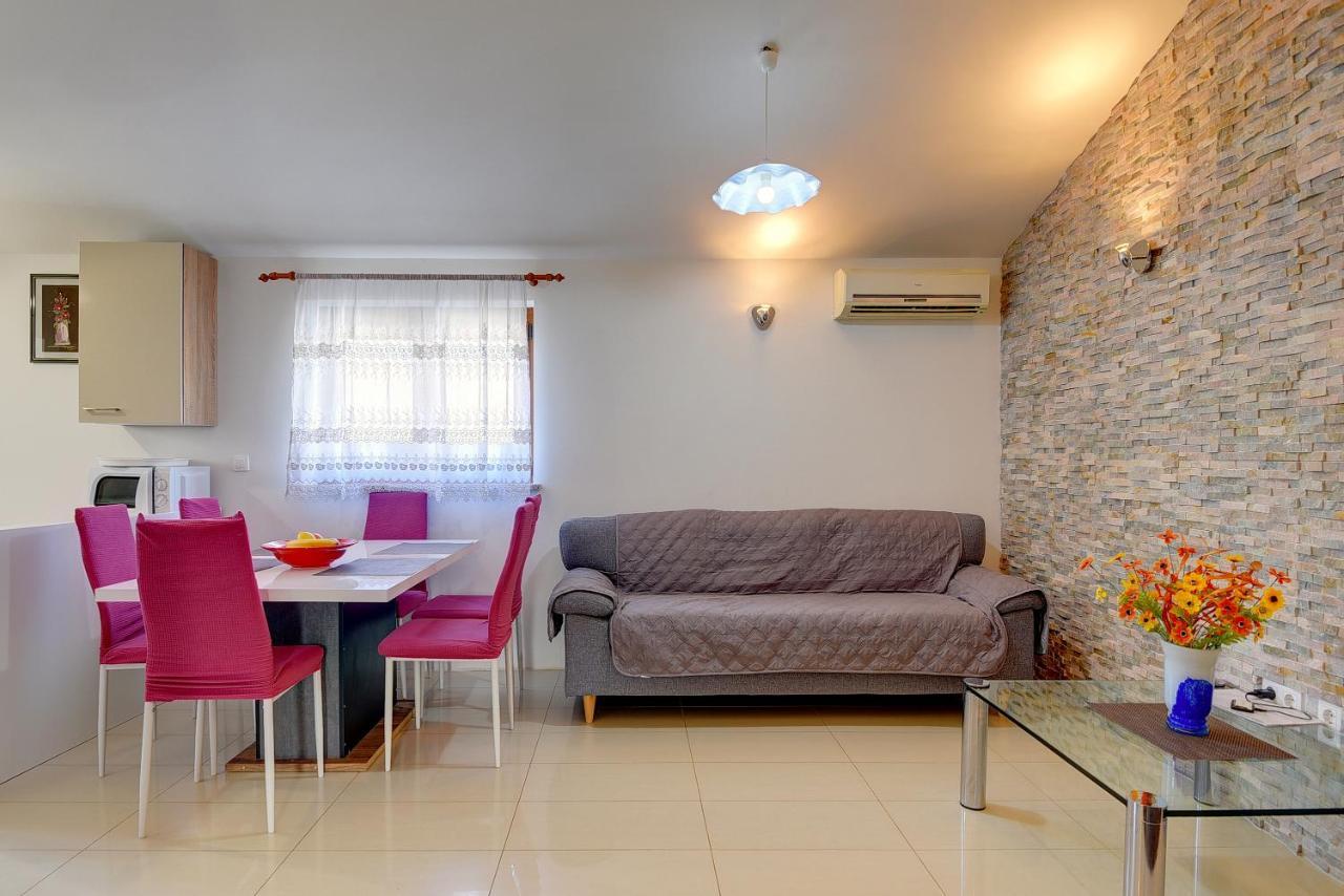 Holiday Home Jasminka Medulin Exterior foto