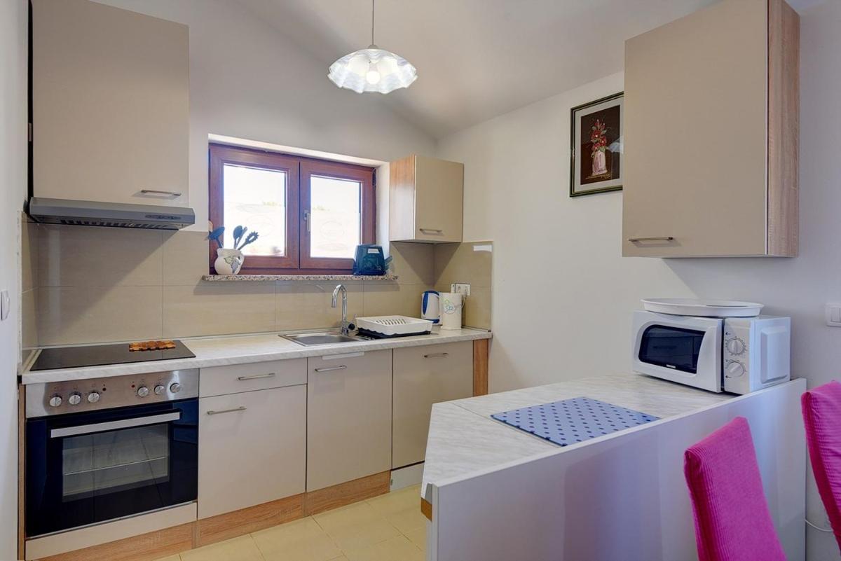 Holiday Home Jasminka Medulin Exterior foto